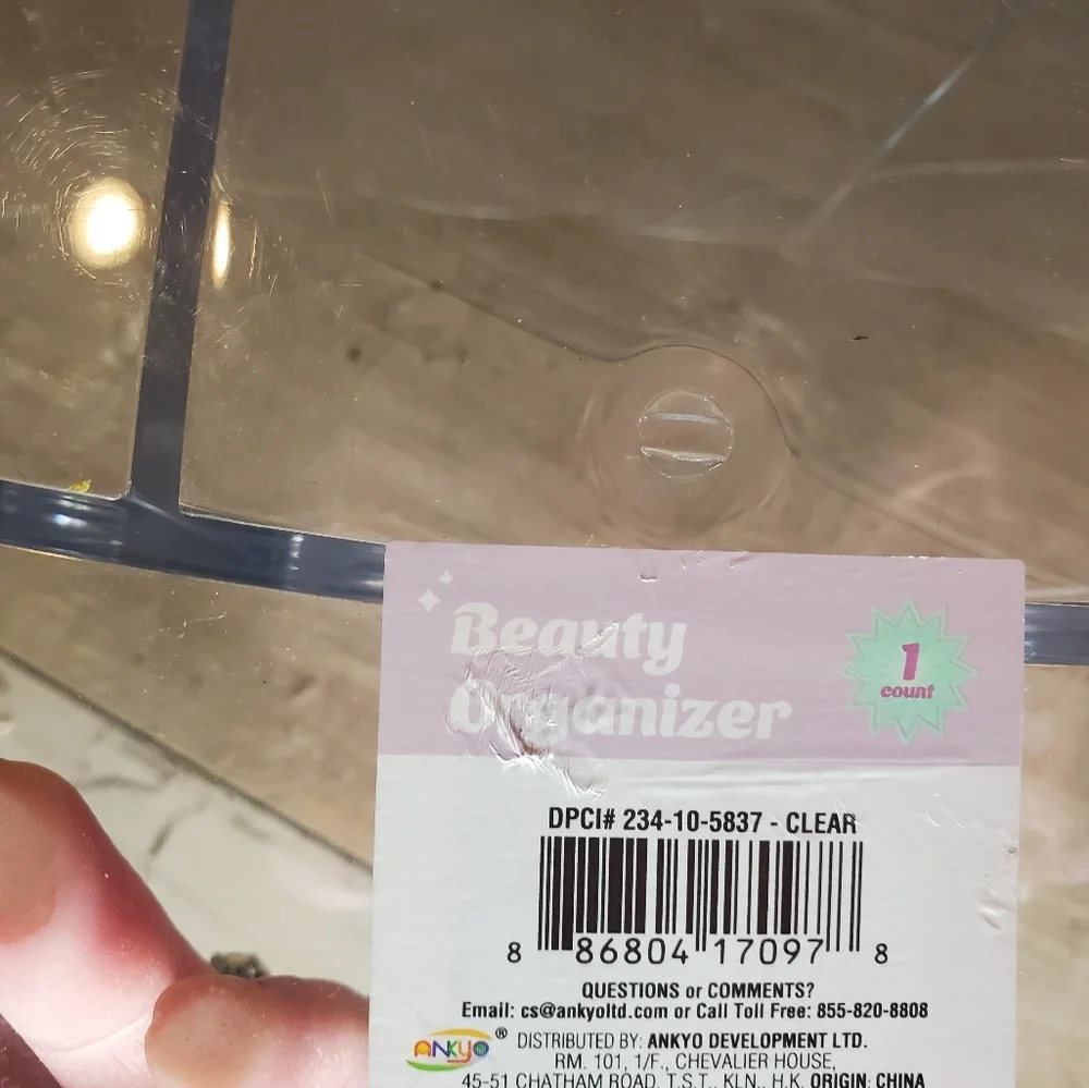 NWT Clear Acrylic Beauty Organizer 5.5